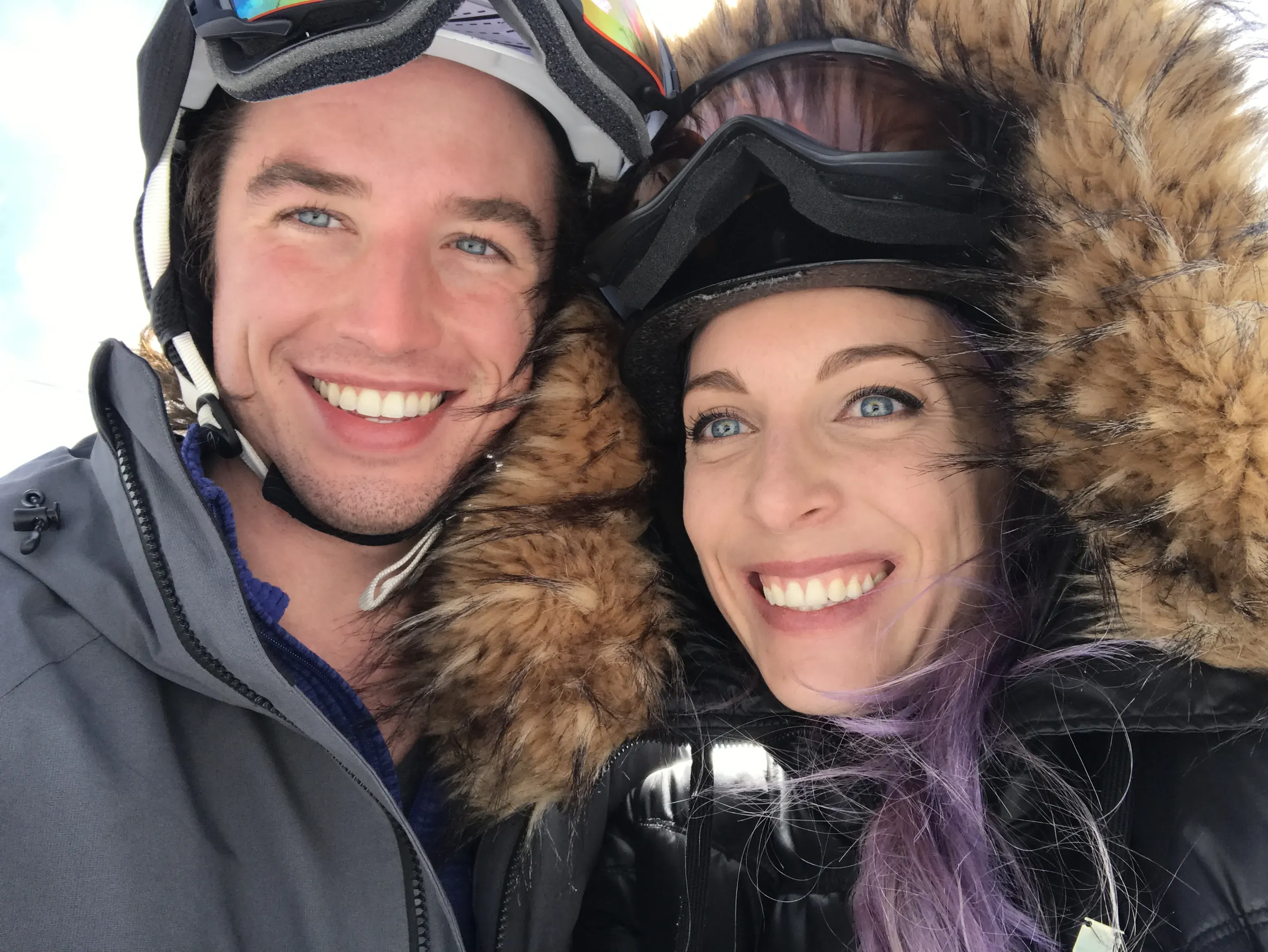 Poofy hooded ski boo
